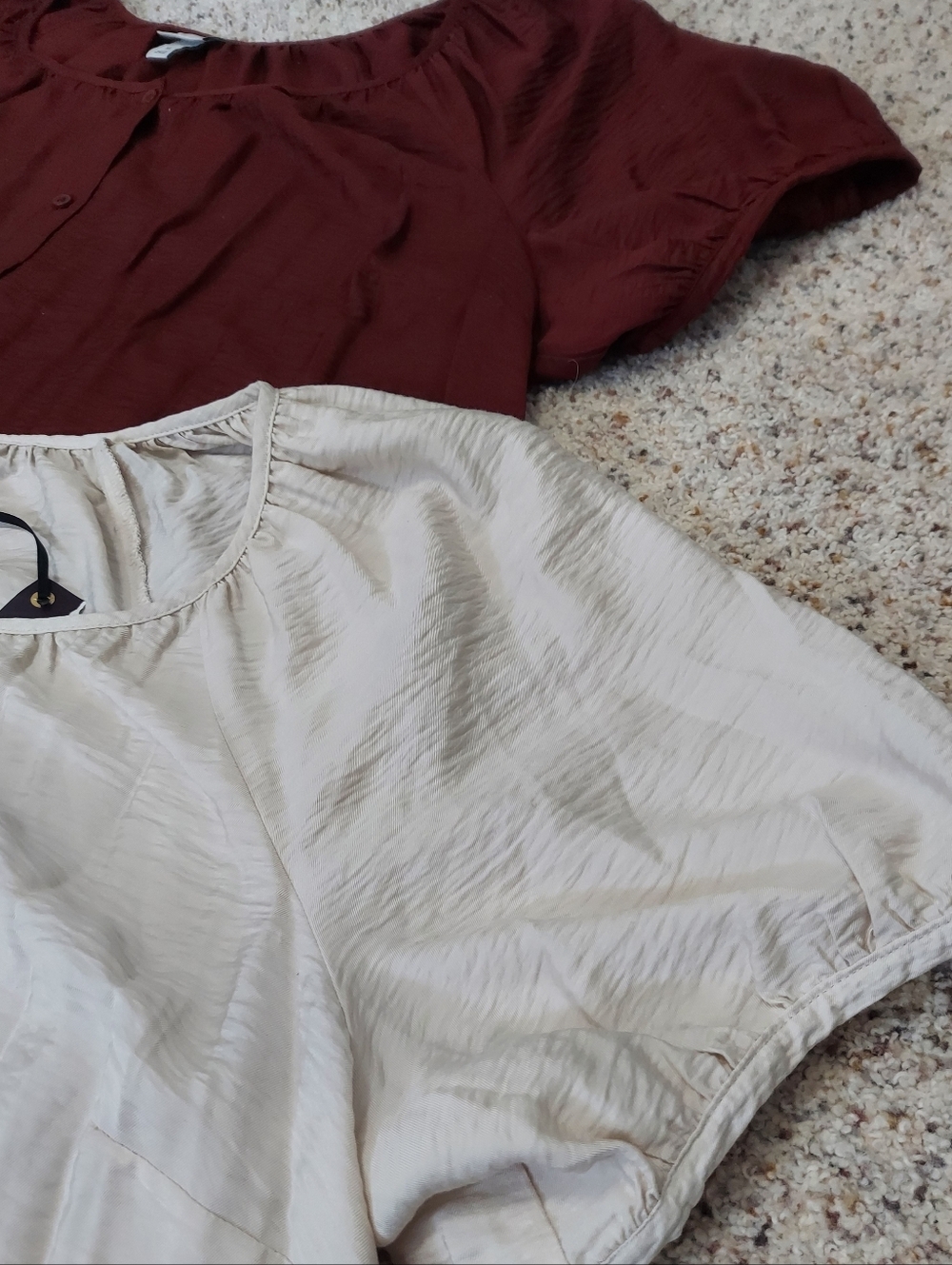 Ava & Viv Short Sleeve Button Down Top Bundle(2qty) Cream And Burgundy 3X NWOT - Picture 5 of 9